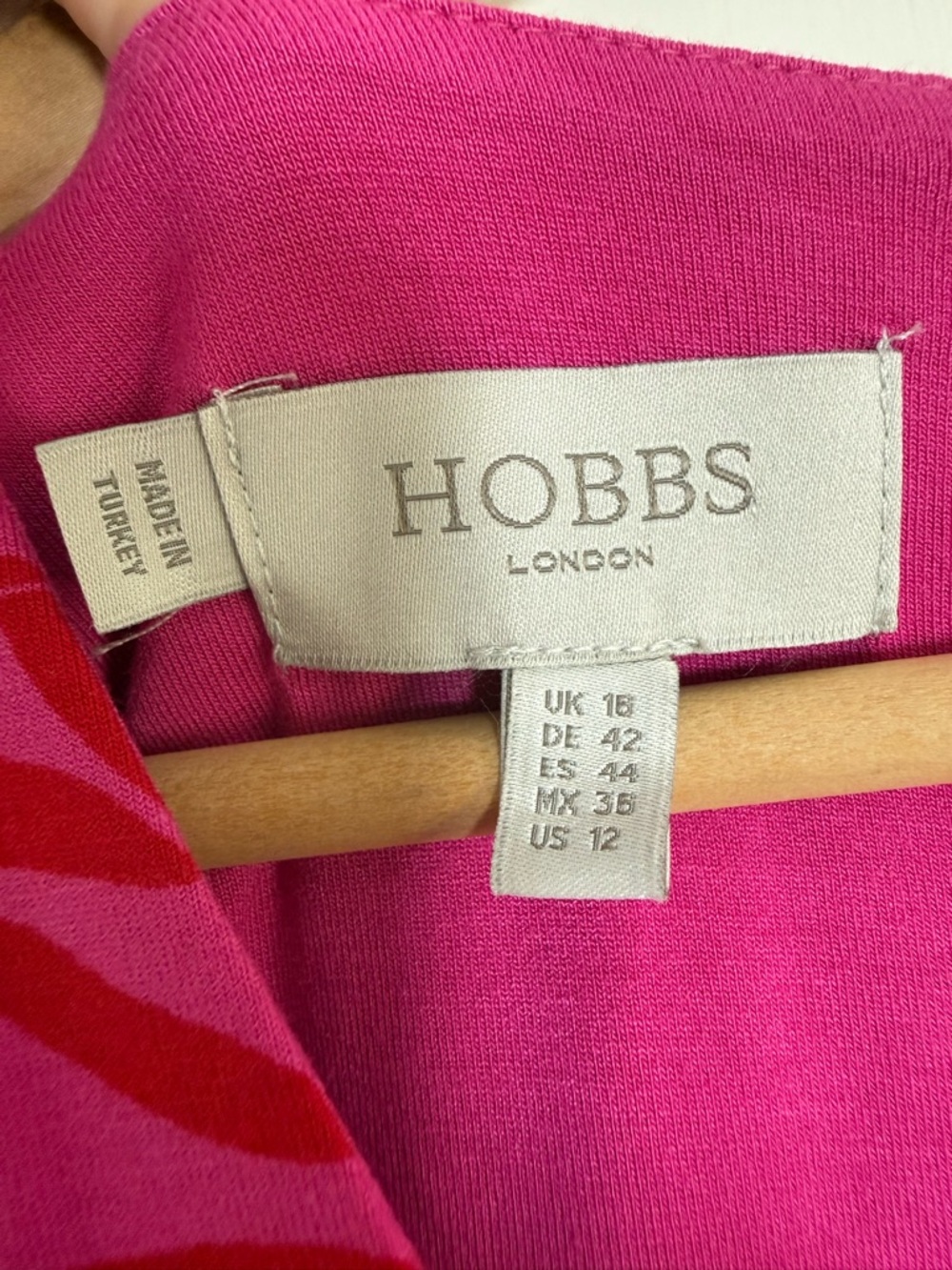 Hobbs Ann Floral Bird Jersey Dress Red Pink Short Sleeve Fit & Flare Size 12 - Picture 7 of 13